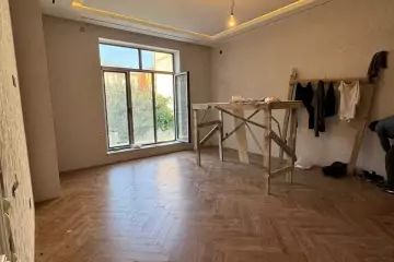 Satılır Həyət Evi 6-cı Mikrorayonda
