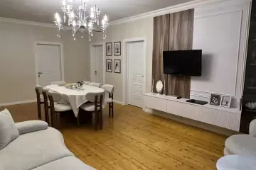 Satılır Həyət Evi Qaraçuxurda