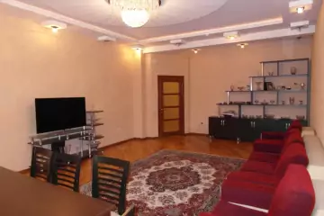 Satılır Yeni Tikili Heydər əliyev Mərkəzində