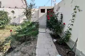 Satılır Həyət Evi Binəqədidə