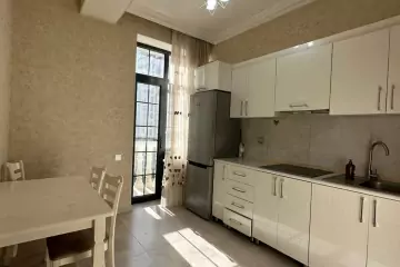 Aylıq Kirayə Yeni Tikili Elmler Akademiyasıda