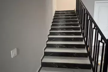Satılır Həyət Evi Bakı Kinoteatrıda