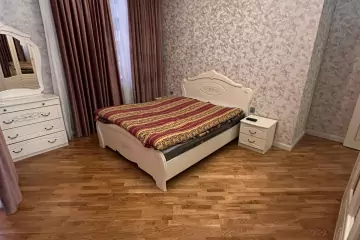 Aylıq Kirayə Yeni Tikili Elmler Akademiyasıda