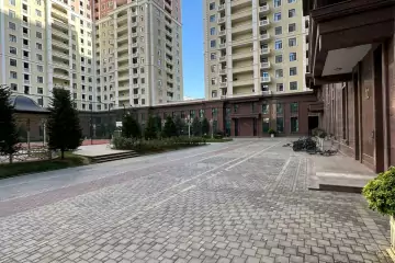 Aylıq Kirayə Yeni Tikili Elmler Akademiyasıda