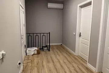 Satılır Həyət Evi Bakı Kinoteatrıda