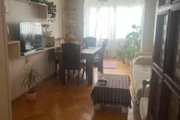 Satılır Köhnə Tikili Yasamalda