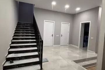 Satılır Həyət Evi Bakı Kinoteatrıda