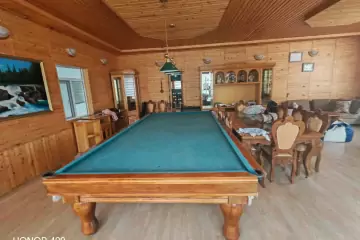 Satılır Bağ Evi Novxanıda