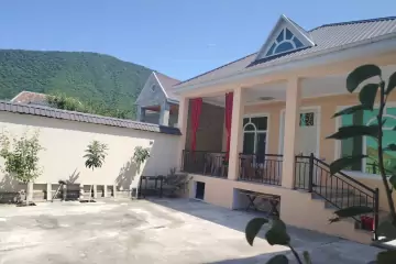 Günlük Kirayə Həyət Evi Qax Rayonunda