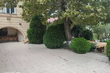 Satılır Bağ Evi Novxanıda