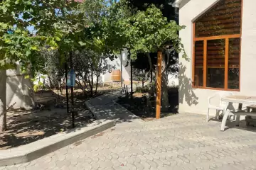 Satılır Bağ Evi Nardaranda