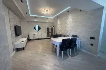 Satılır Köhnə Tikili 8-ci Mikrorayonda