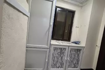 Satılır Köhnə Tikili 8-ci Mikrorayonda