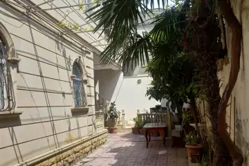 Aylıq Kirayə Villa Ukraniya Dairəsida
