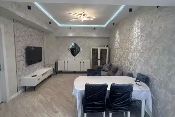 Satılır Köhnə Tikili 8-ci Mikrorayonda