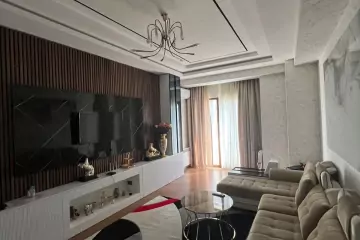 Aylıq Kirayə Yeni Tikili Elmler Akademiyasıda