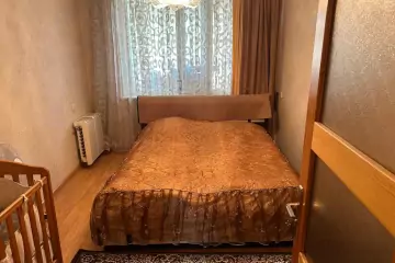 Satılır Köhnə Tikili 4-cü Mikrorayonda