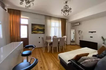 Satılır Yeni Tikili Masazırda