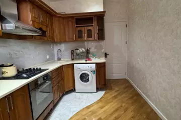 Satılır Yeni Tikili Yeni Yasamalda