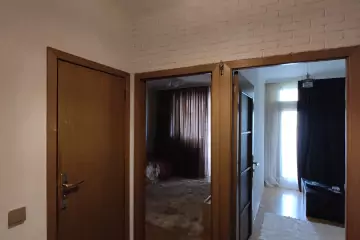 Satılır Köhnə Tikili Badamdarda