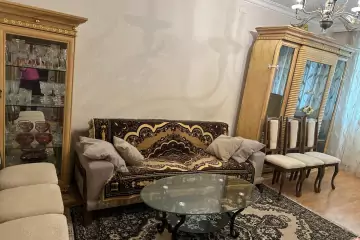 Satılır Köhnə Tikili 4-cü Mikrorayonda