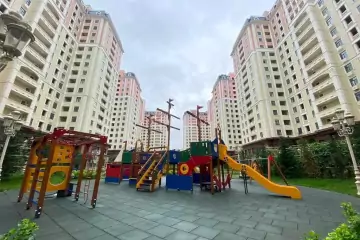 Satılır Yeni Tikili Elmler Akademiyasıda