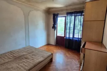 Satılır Köhnə Tikili 7-ci Mikrorayonda