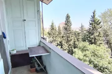 Satılır Köhnə Tikili 9-cu Mikrorayonda
