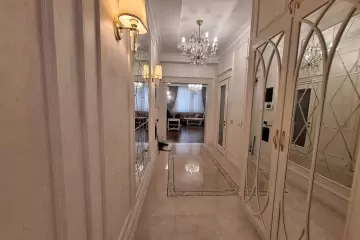 Satılır Yeni Tikili Elmler Akademiyasıda