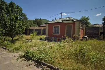 Satılır Bağ Evi Xızı Rayonunda