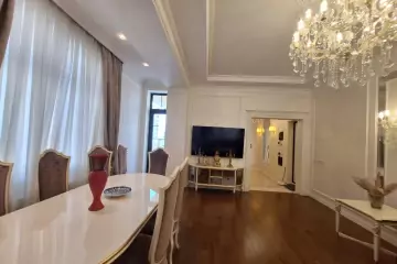 Satılır Yeni Tikili Elmler Akademiyasıda