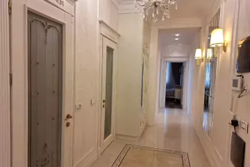 Satılır Yeni Tikili Elmler Akademiyasıda