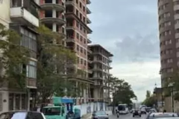 Satılır Yeni Tikili 28 May Metrosu ətrafında