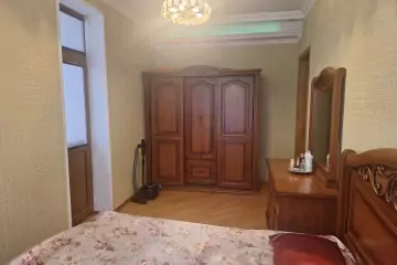 Satılır Yeni Tikili Bakı Kinoteatrıda