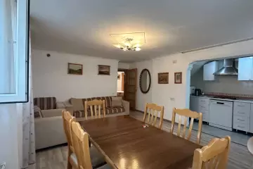 Aylıq Kirayə Köhnə Tikili İçərişəhərdə