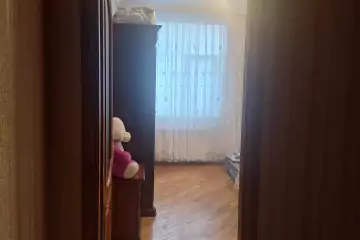 Satılır Yeni Tikili Bakı Kinoteatrıda