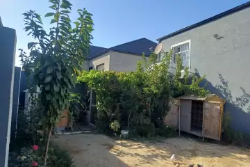 Satılır Həyət Evi Buzovnada