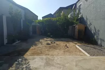 Satılır Həyət Evi Buzovnada