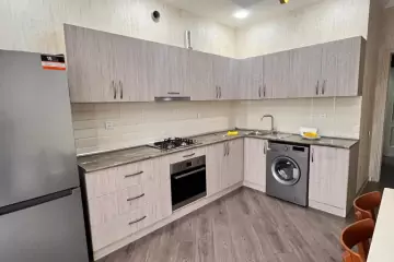 Aylıq Kirayə Yeni Tikili Grand Hayatda