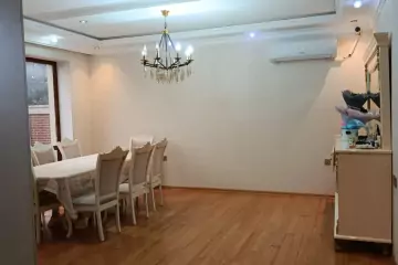 Satılır Həyət Evi Buzovnada