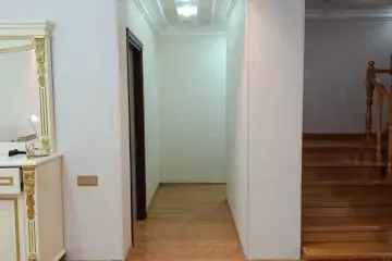 Satılır Həyət Evi Buzovnada