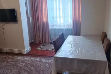Aylıq Kirayə Köhnə Tikili Xalqlar Dostluğuda