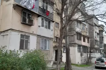 Satılır Köhnə Tikili 8-ci Kilometrdə 