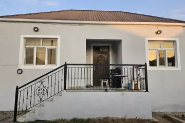 Satılır Həyət Evi 76-cı Məhəllədə
