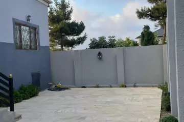 Satılır Həyət Evi Buzovnada