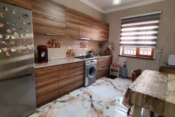 Satılır Həyət Evi Buzovnada