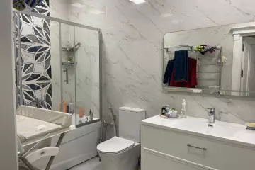 Satılır Yeni Tikili şərq Bazarında