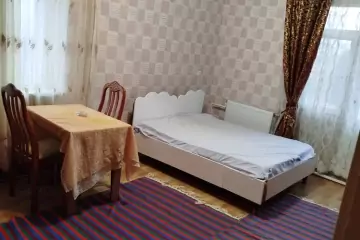 Aylıq Kirayə Köhnə Tikili Xalqlar Dostluğuda
