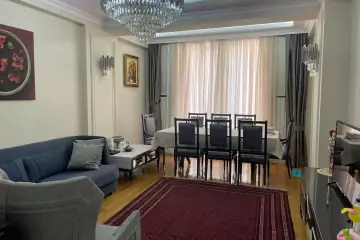 Satılır Yeni Tikili şərq Bazarında
