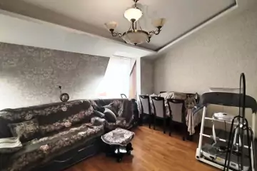 Satılır Köhnə Tikili İzmir Parkı